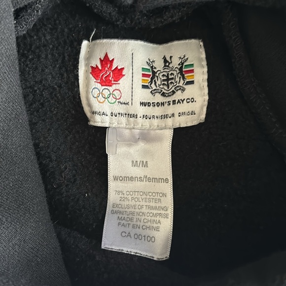 Team Canada Black Olympics Hoodie - Medium - Picture 4 of 4